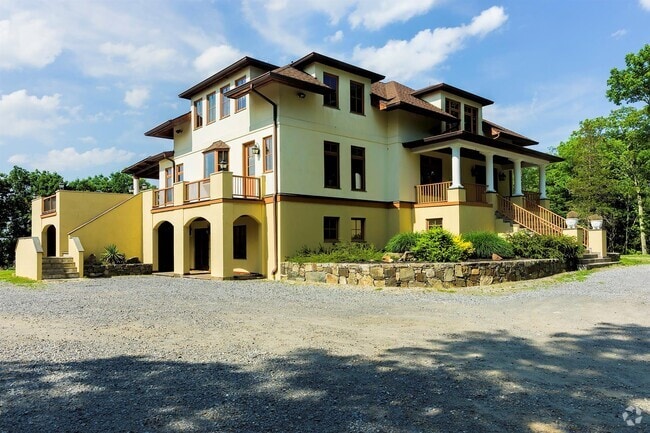 Building Photo - 12 Blueberry Hill Rd Rental