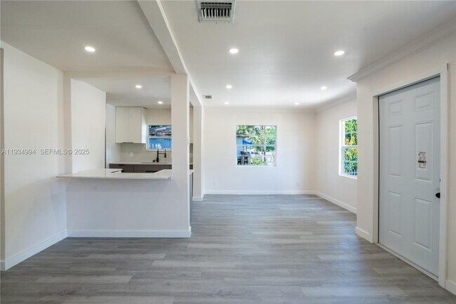 Photo - 2250 NW 154th St