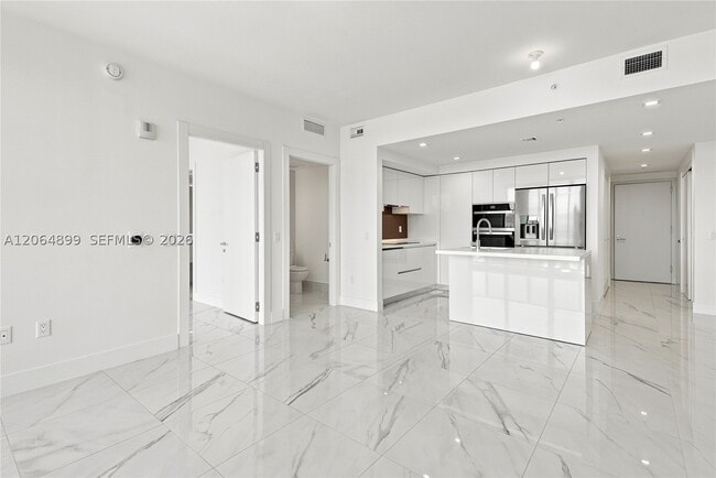 302 Hallandale Ave Unidad 302