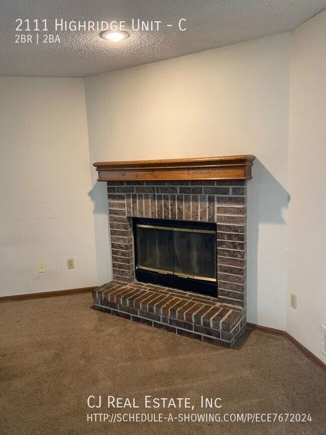 Photo - 2111 Highridge Dr