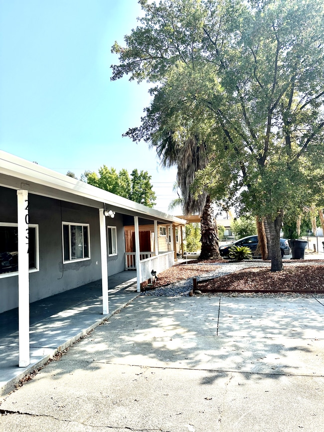 Photo - 2037 Robert Way Unit 3 - Primary