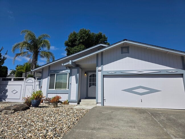 Building Photo - 4611 Harmony Pl