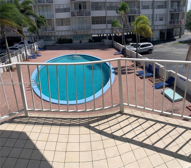 Photo - 16740 NE 9th Ave Unidad 206