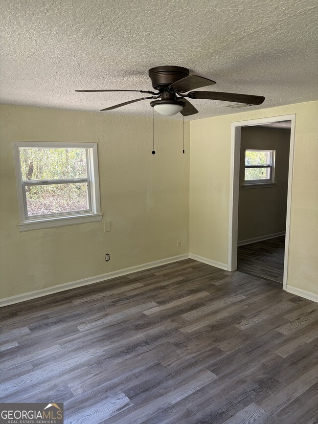 Photo - 307 Finley St