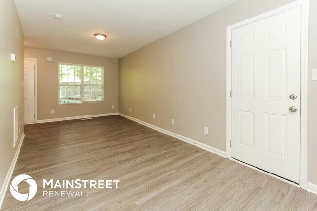 Photo - 2711 Kendrick Dr