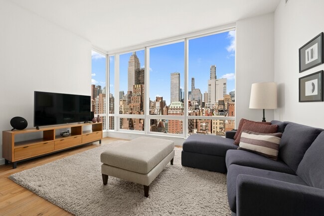 Photo - 325 Lexington Ave