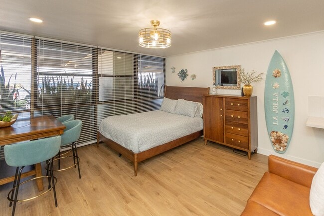 939 Coast S Blvd Unit 3D