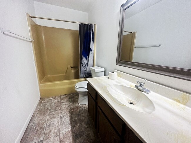 Photo - 1406 N Tasker Dr