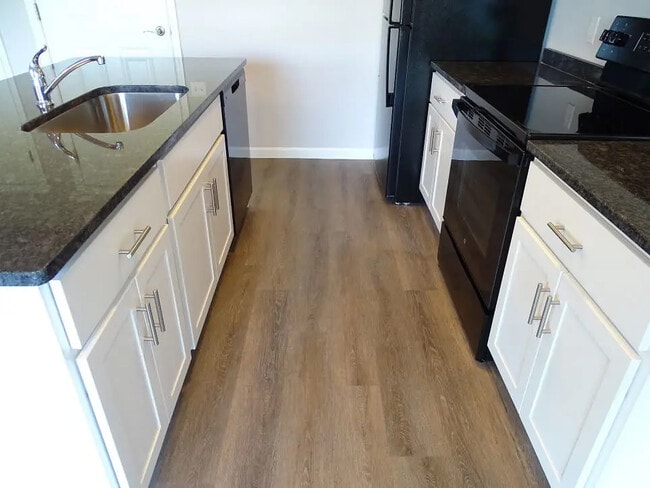 Photo - 37 Cobblestone Ct