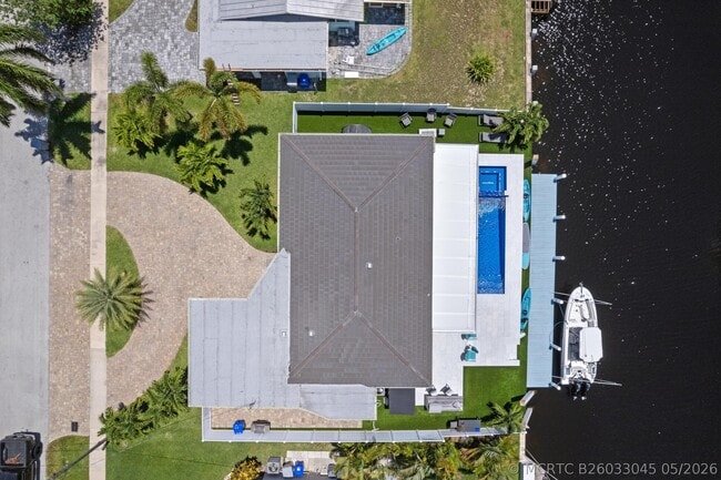 160 SE 12th Ct