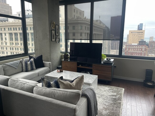 Living Room - 235 W Van Buren St Unit 2501