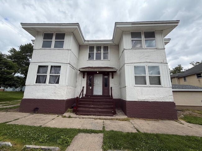 Building Photo - 107-2 Davis-