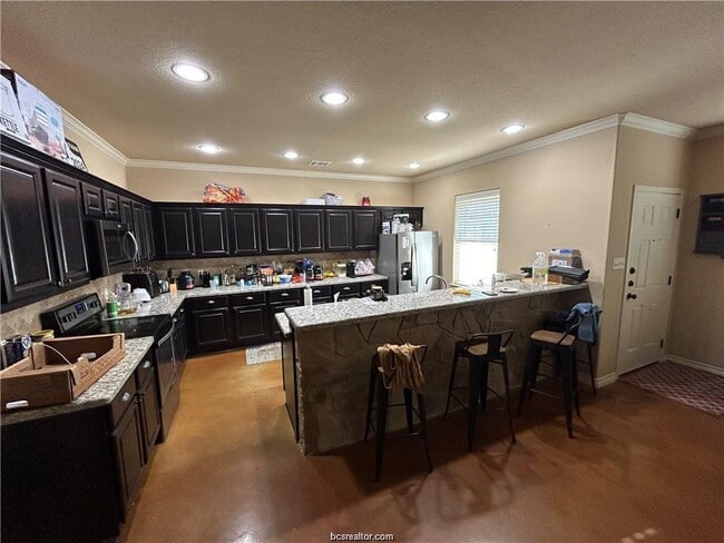 Photo - 3005 Towers Pkwy
