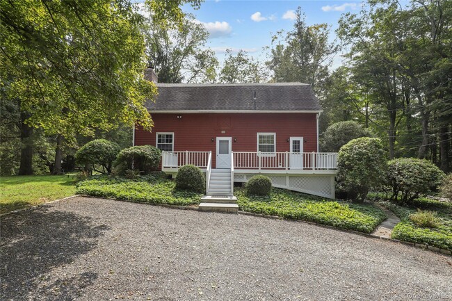 Photo - 142 E Middle Patent Rd
