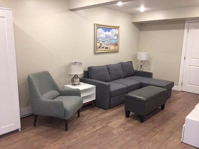 Photo - 2883 Dollarton Hwy