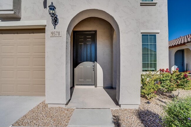 Photo - Charming 4-bed, 3.5 bath home with full SOLAR at Trailside community on Happy Valley in North Peoria