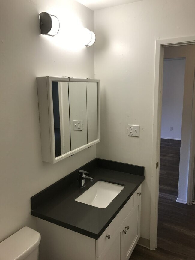 College Street Apartments
