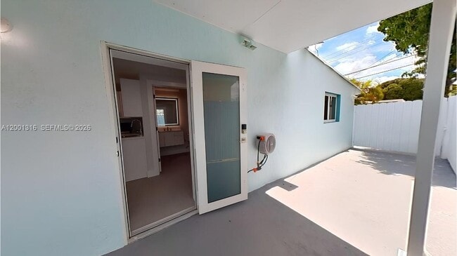 Building Photo - 130 W 57th St Unit SIDE