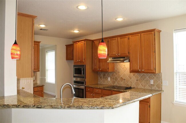 Photo - 6622 High Knoll Dr House
