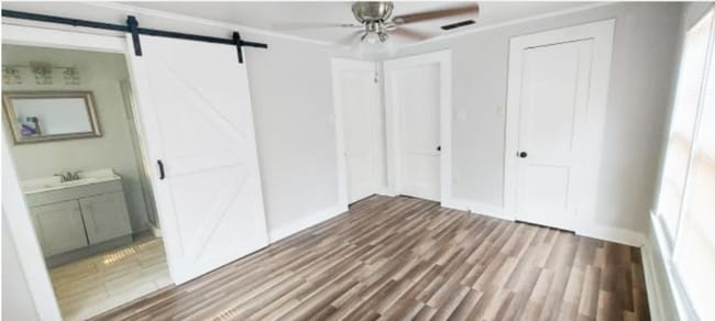 Building Photo - 2024 N Ross Ave Rental