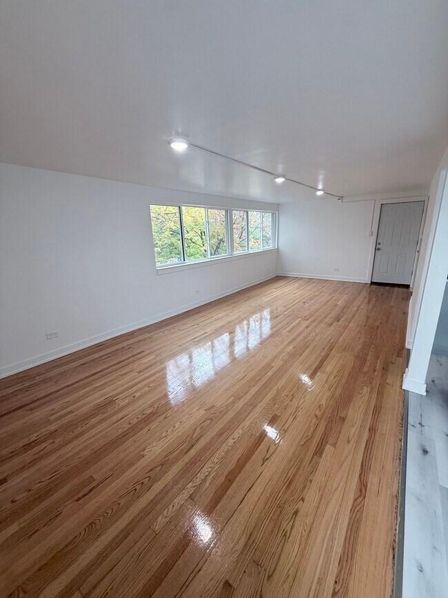 Photo - 4656 W 87th St Casa