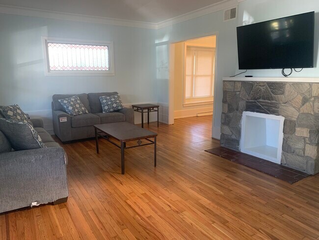 Photo - 12 Goethe St