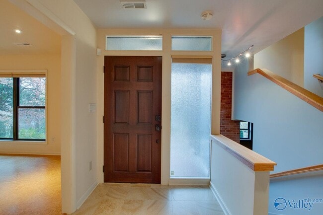 Photo - 1710 Montdale Rd SE