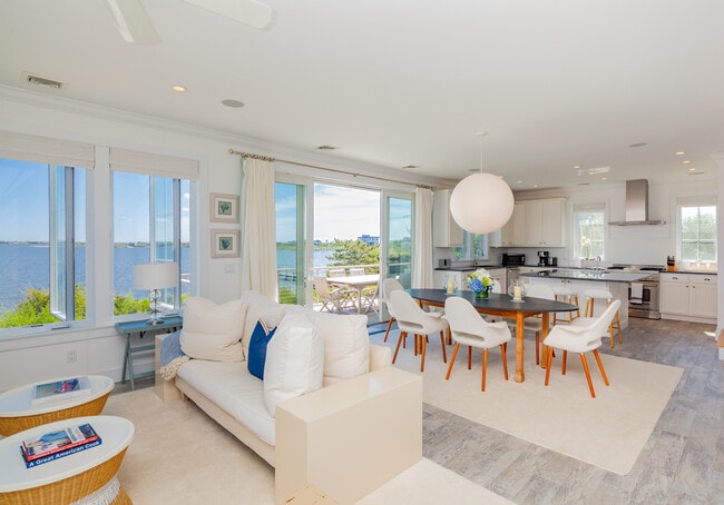 Photo - 1025 Flying Point Rd