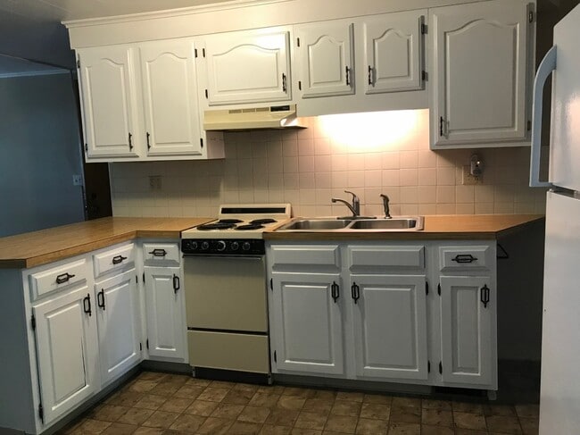 Photo - 152 E 5th St Unidad B