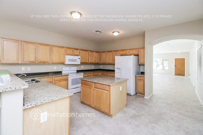 Photo - 15940 W Mauna Loa Ln