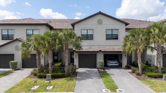 Photo - Newer-construction townhome in the highly desirable Lorraine Lakes