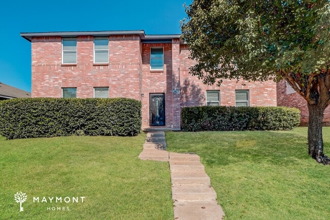 Building Photo - 1427 Golden Grass Dr