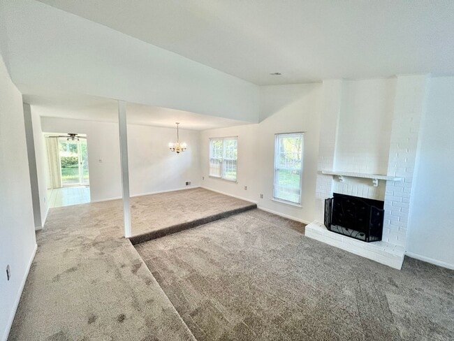 Photo - Fantastic 3 Bed 2 Bath Home Sitting On A S...