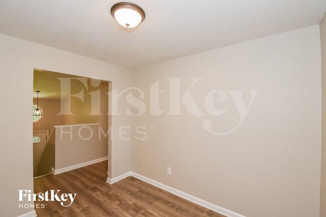 Photo - 24 Arbor Way