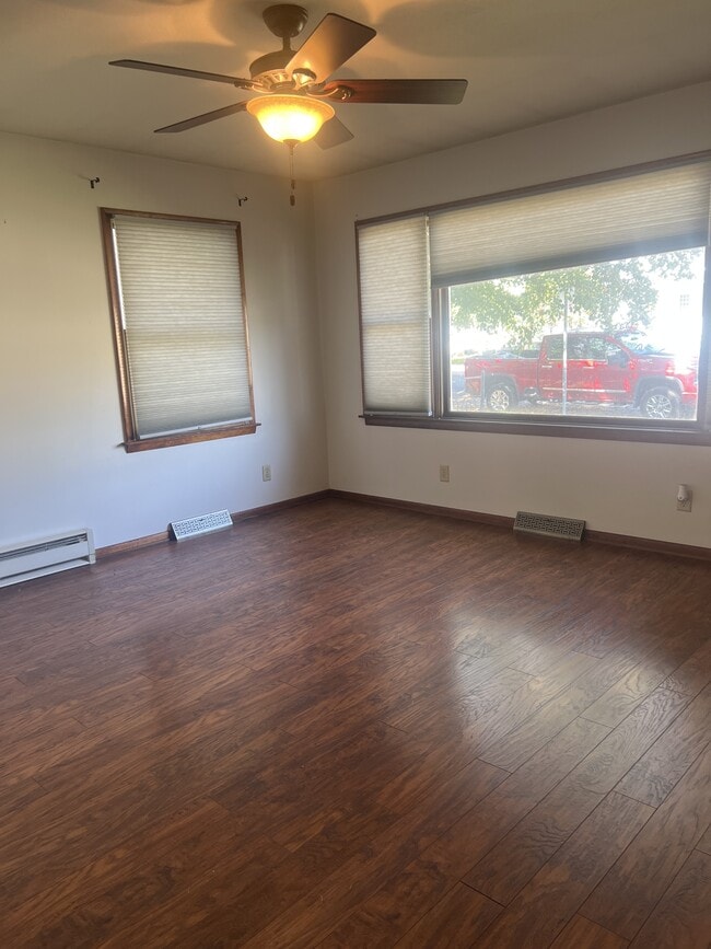 Photo - 325 E Mound St