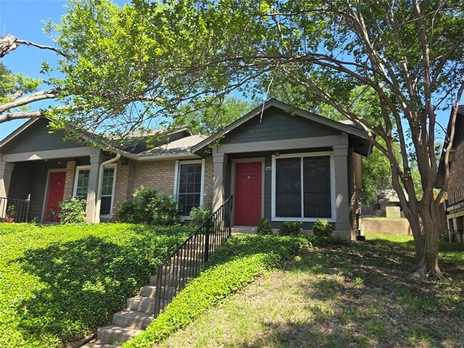 Building Photo - 1015 E Yager Ln Unit 172