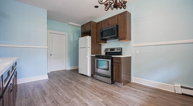 Photo - 240 Flax Hill Rd