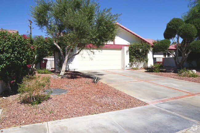 Building Photo - 68120 Tachevah Dr Rental