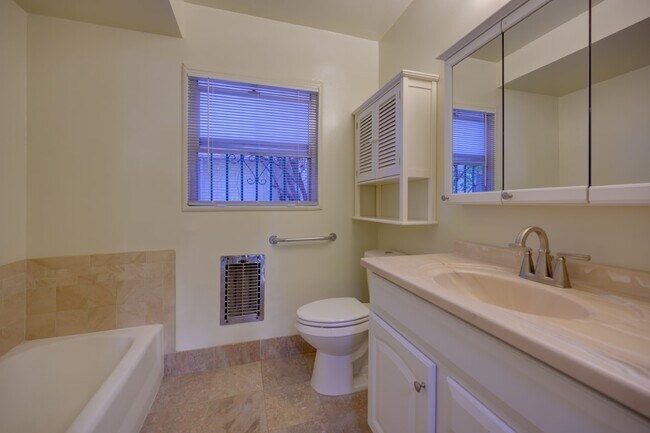 Photo - 1840 Garfield Pl Unit 1