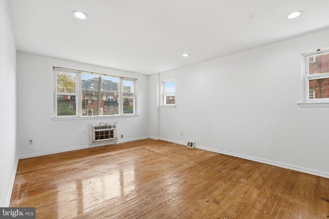 Photo - 3953 Lankenau Ave