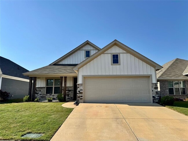 Photo - 275 Hedgefield Dr