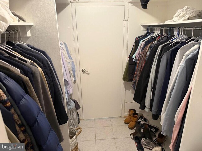 Photo - 950 25th St NW Unit 523N