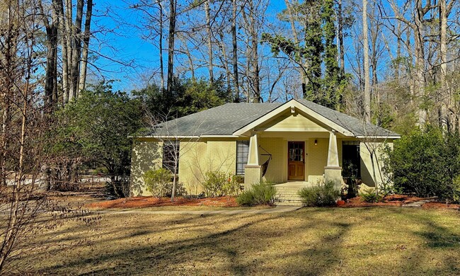 Single Family in Cary Woods Area - Single Family in Cary Woods Area House