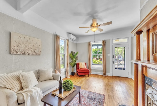 Photo - 319 N Institute St