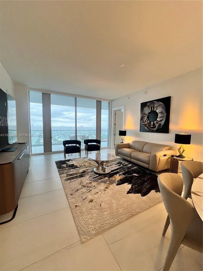 Photo - 153 N Seabreeze Blvd Unidad 1703