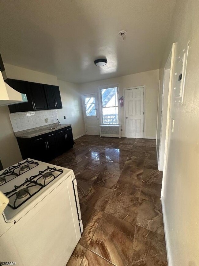 Photo - 115 Danforth Ave