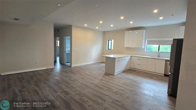 Photo - 3721 SW 12th Pl Unit 3