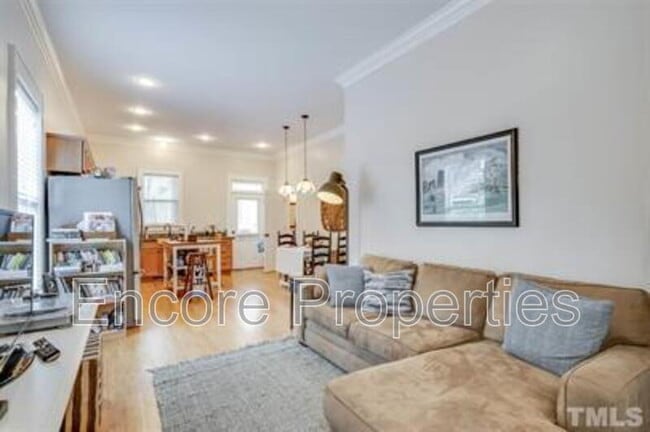 Photo - 1002 Monmouth Ave Unidad B