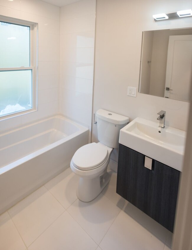 Photo - 14 Sumner St Apartments Unit 3