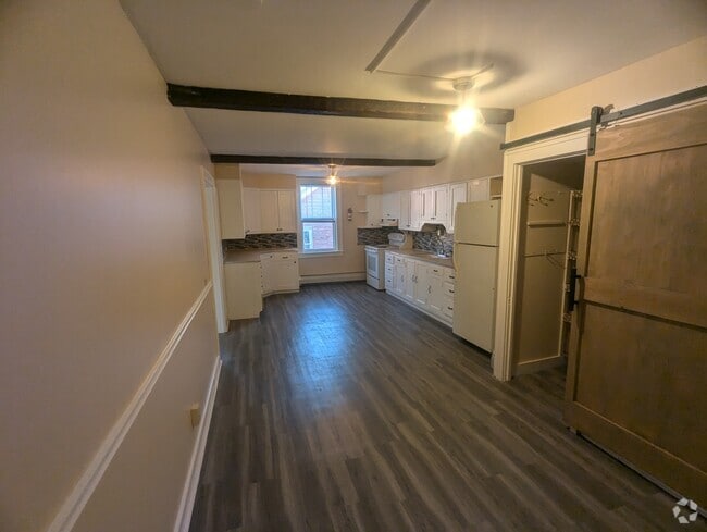 Building Photo - 9 Main St Unit B Rental